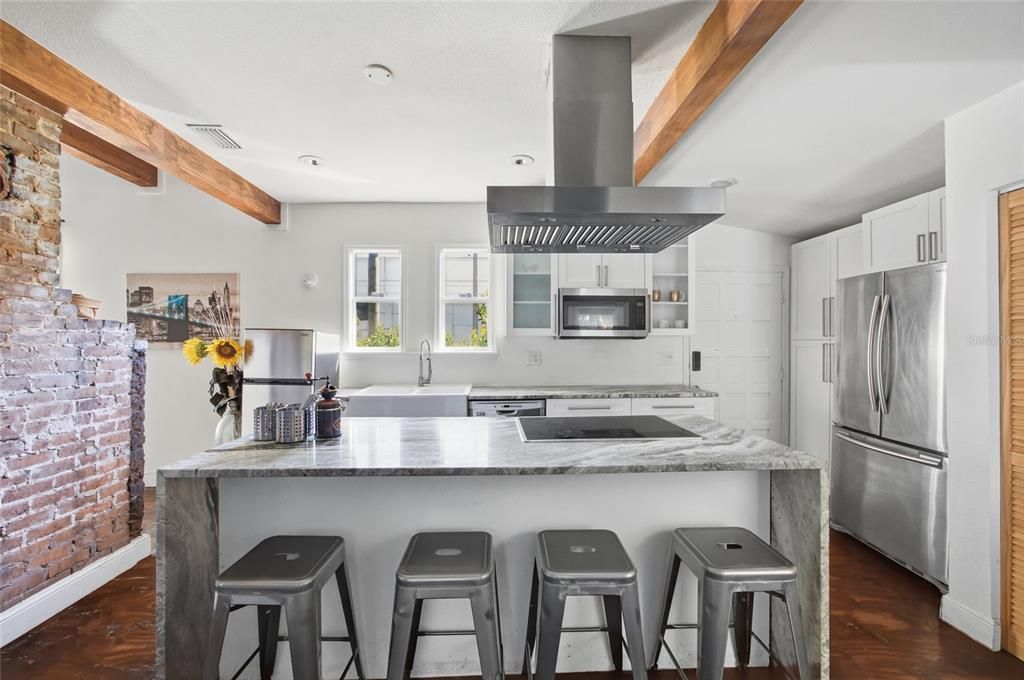 For Sale: $535,000 (3 beds, 2 baths, 1290 Square Feet)