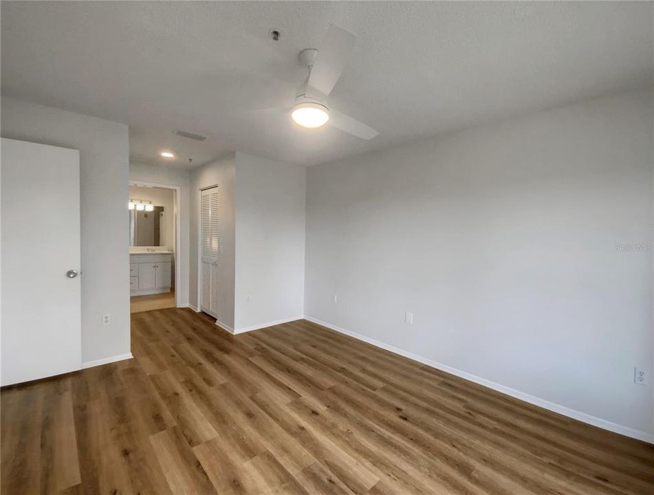 For Sale: $196,000 (2 beds, 2 baths, 1269 Square Feet)