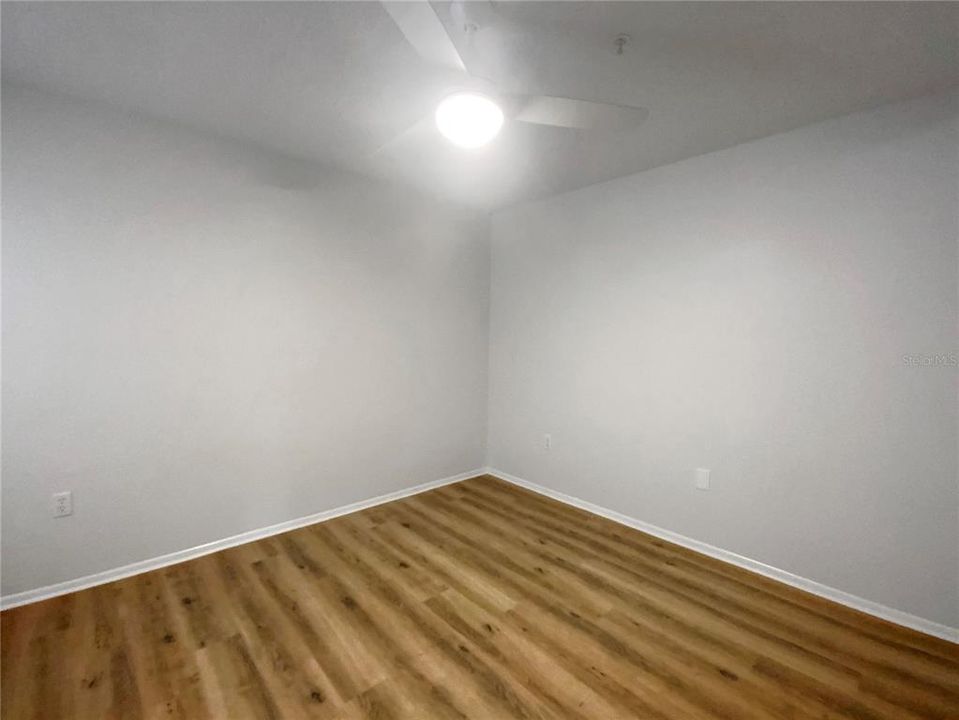 For Sale: $196,000 (2 beds, 2 baths, 1269 Square Feet)