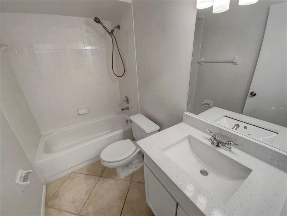 For Sale: $196,000 (2 beds, 2 baths, 1269 Square Feet)