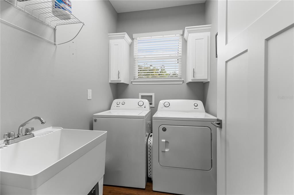 For Sale: $489,900 (3 beds, 3 baths, 1996 Square Feet)