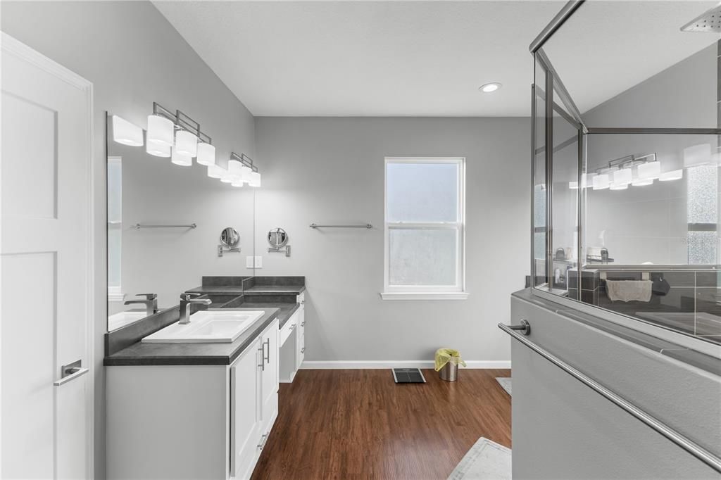 For Sale: $489,900 (3 beds, 3 baths, 1996 Square Feet)