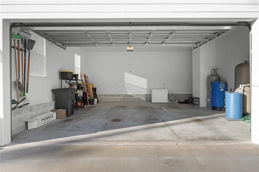 For Sale: $489,900 (3 beds, 3 baths, 1996 Square Feet)