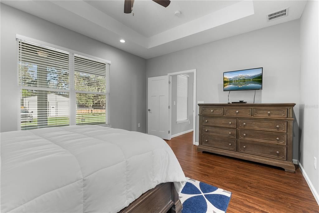 For Sale: $489,900 (3 beds, 3 baths, 1996 Square Feet)