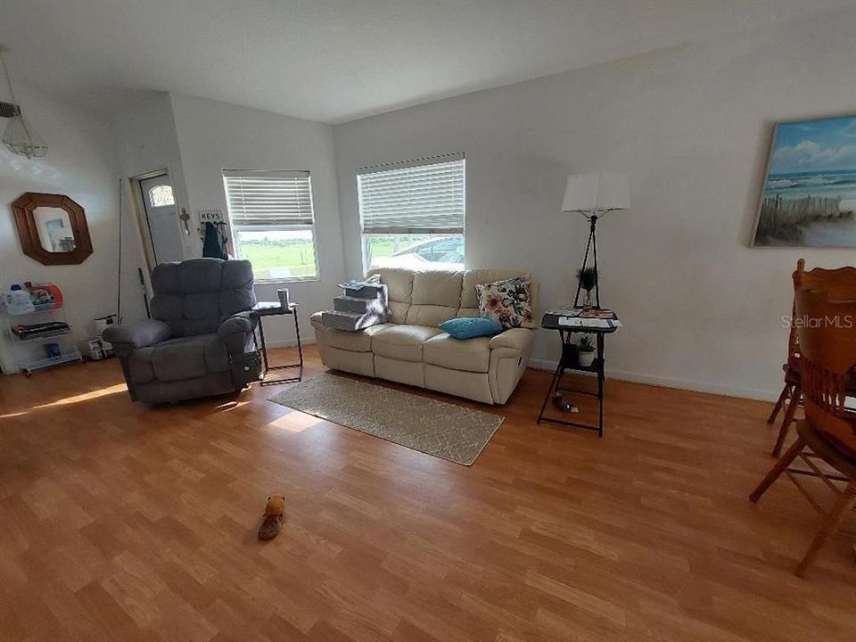 For Rent: $1,900 (2 beds, 2 baths, 1062 Square Feet)