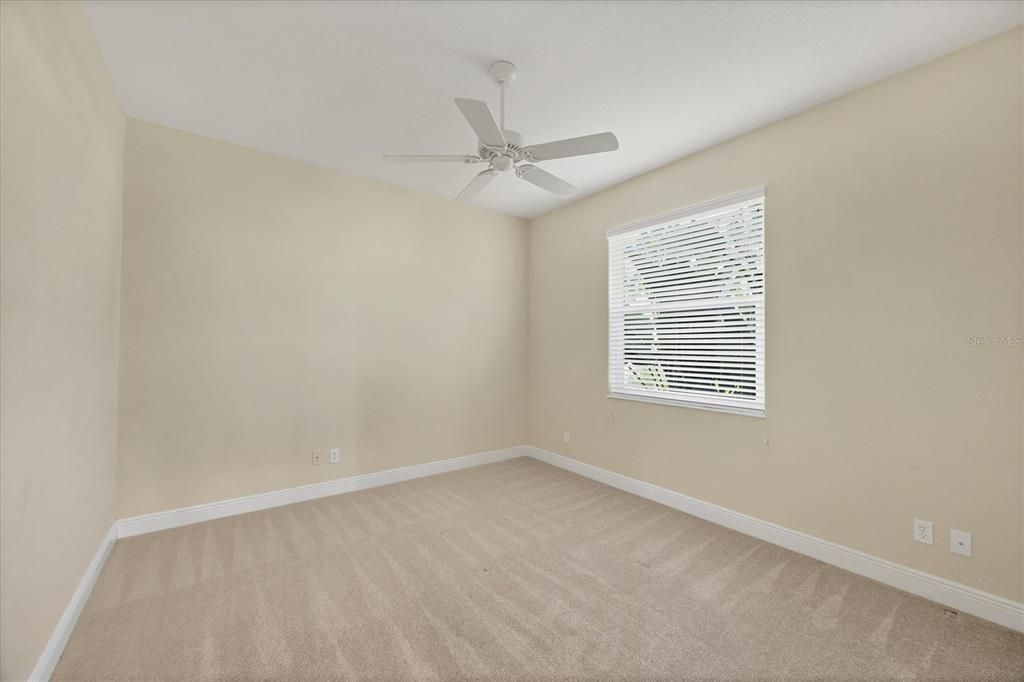 Под контрактом: $640,000 (3 спален, 2 ванн, 1889 Квадратных фут)