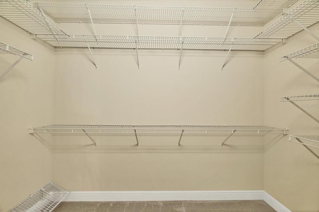 Под контрактом: $640,000 (3 спален, 2 ванн, 1889 Квадратных фут)