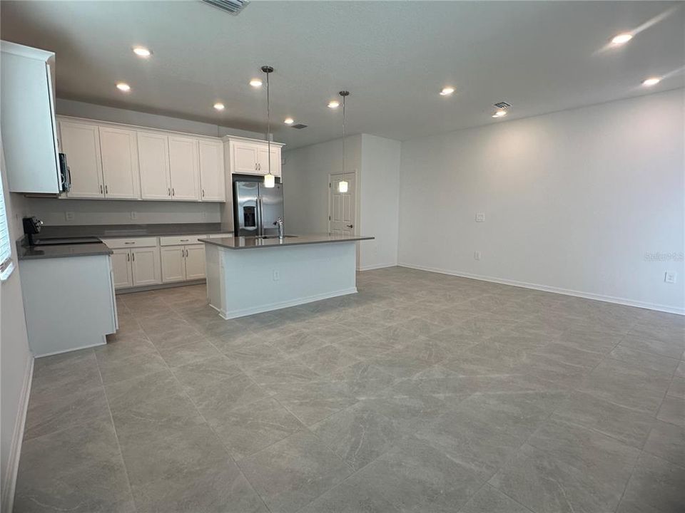 出租: $2,995 (3 贝兹, 2 浴室, 1912 平方英尺)