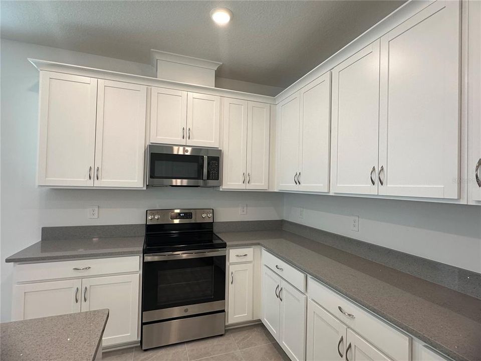 出租: $2,995 (3 贝兹, 2 浴室, 1912 平方英尺)