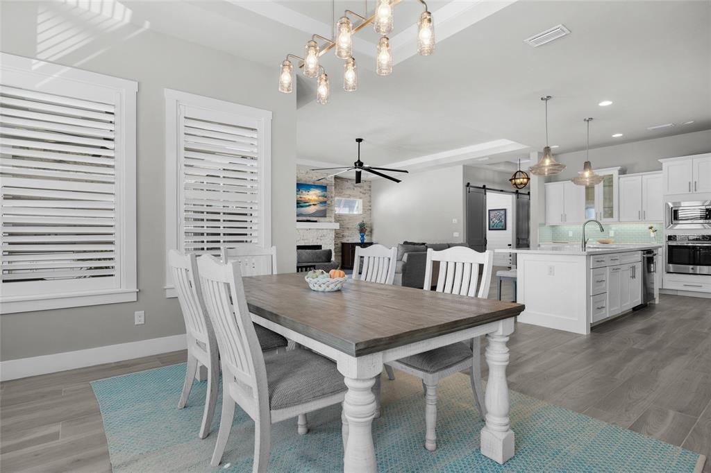 На продажу: $829,000 (4 спален, 3 ванн, 2627 Квадратных фут)