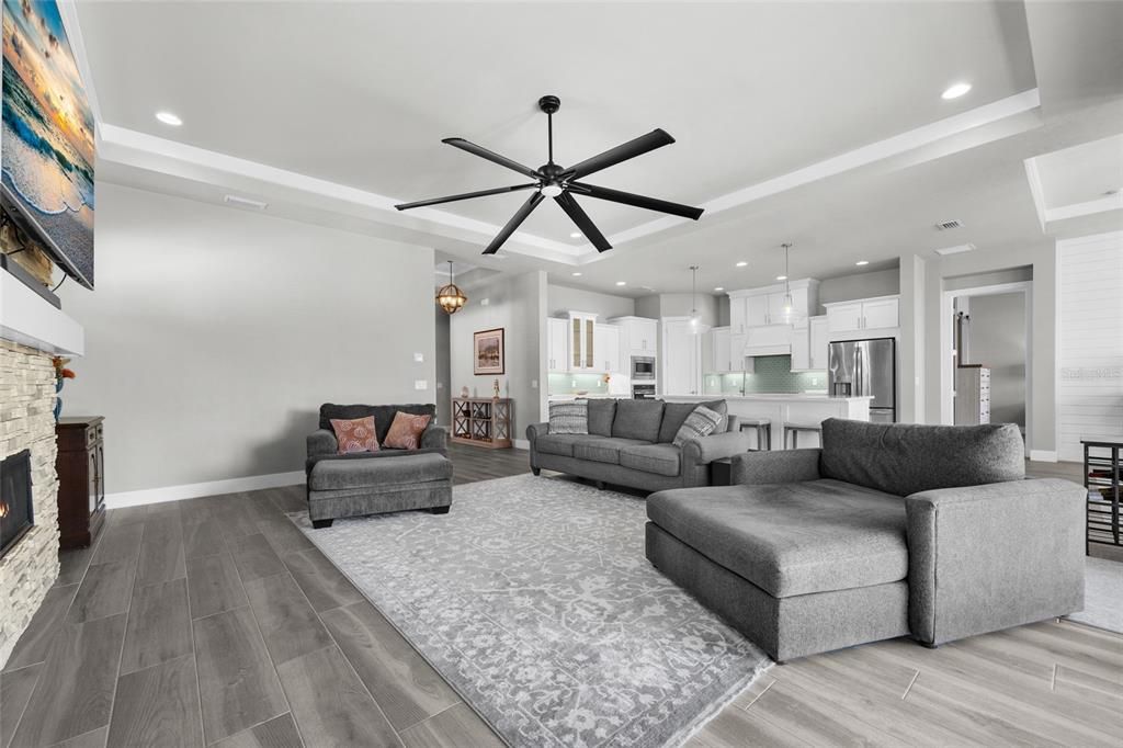 На продажу: $829,000 (4 спален, 3 ванн, 2627 Квадратных фут)