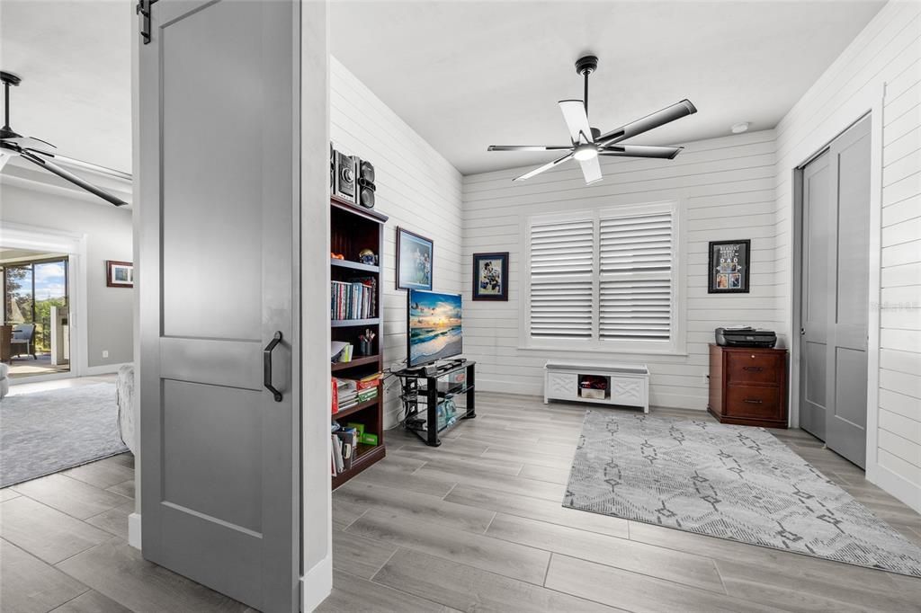 На продажу: $829,000 (4 спален, 3 ванн, 2627 Квадратных фут)