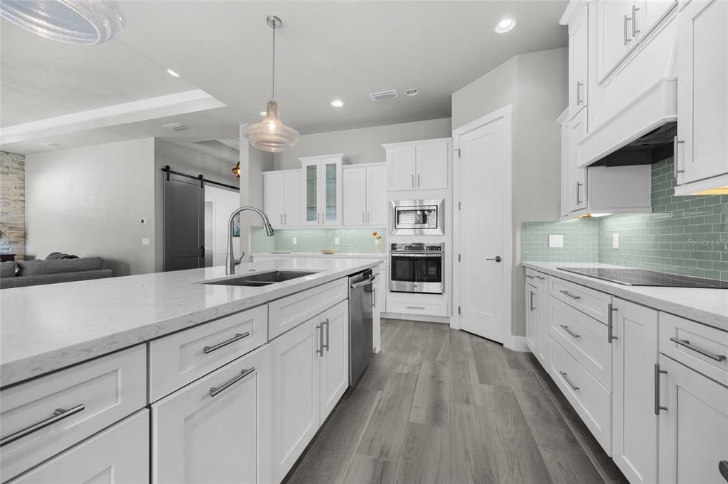 На продажу: $829,000 (4 спален, 3 ванн, 2627 Квадратных фут)