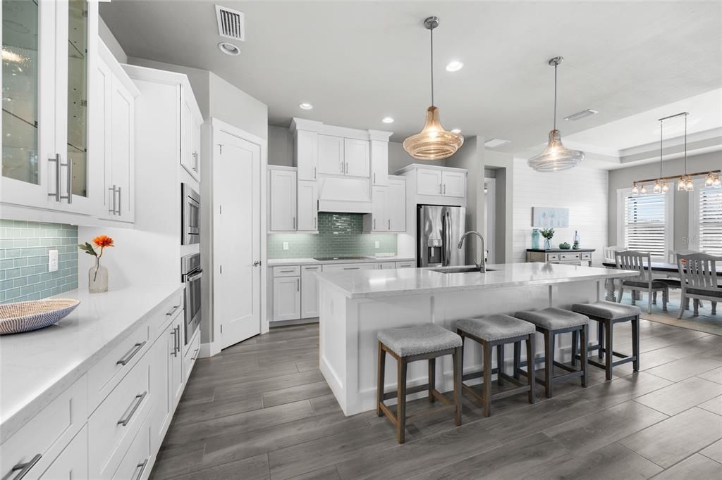 На продажу: $829,000 (4 спален, 3 ванн, 2627 Квадратных фут)