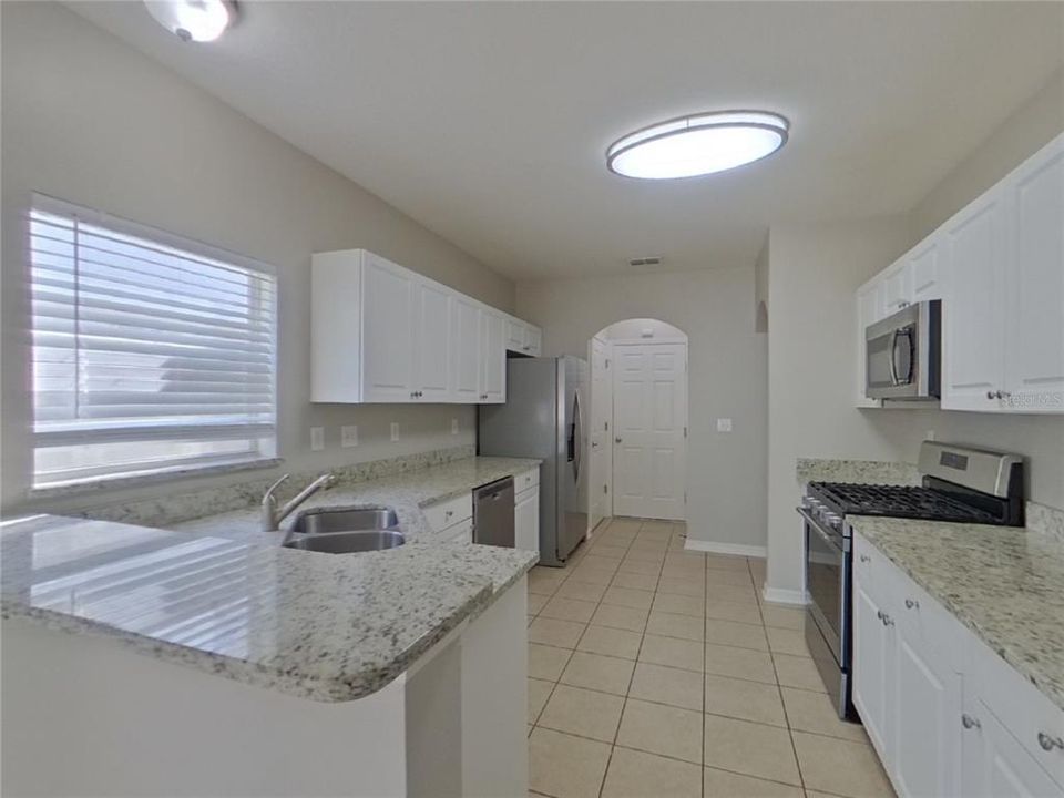 For Rent: $2,139 (3 beds, 2 baths, 1581 Square Feet)