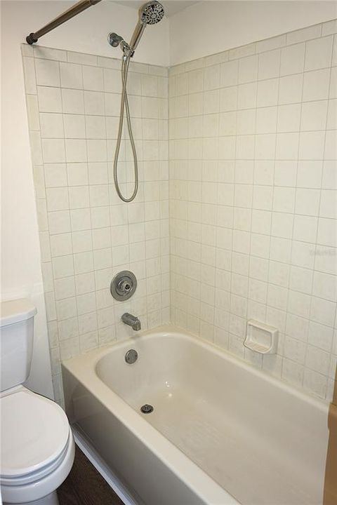 出租: $1,925 (2 贝兹, 2 浴室, 1228 平方英尺)