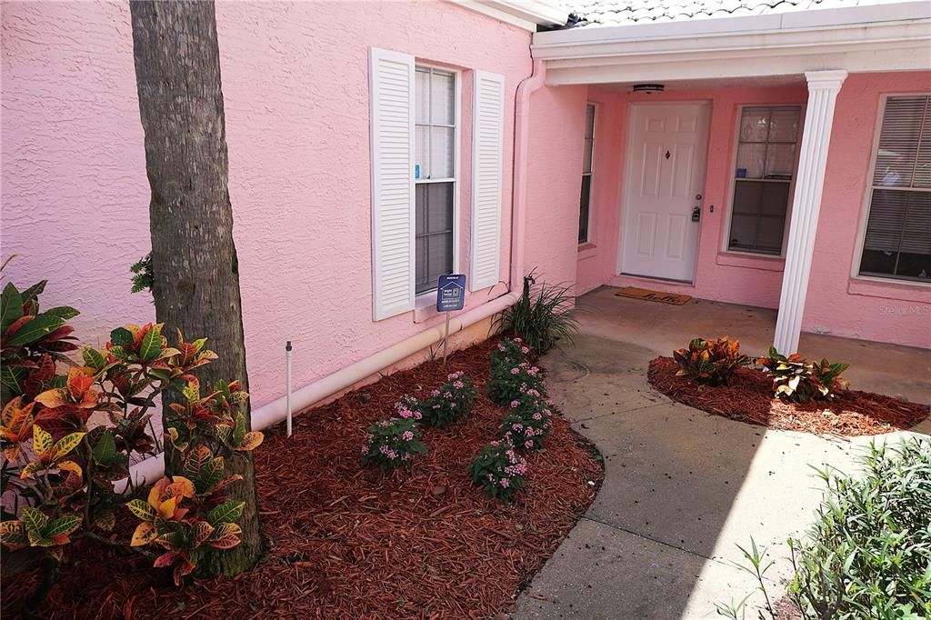 出租: $1,925 (2 贝兹, 2 浴室, 1228 平方英尺)