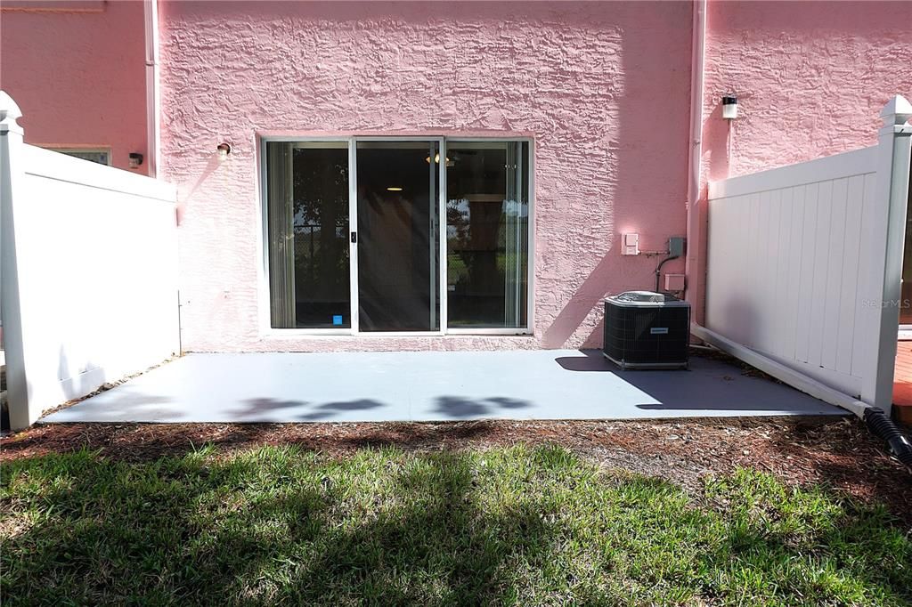 出租: $1,925 (2 贝兹, 2 浴室, 1228 平方英尺)