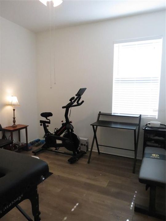 待售: $425,000 (4 贝兹, 2 浴室, 2064 平方英尺)