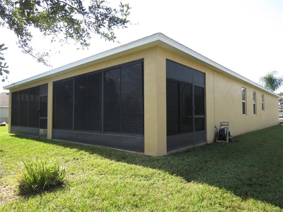 待售: $425,000 (4 贝兹, 2 浴室, 2064 平方英尺)