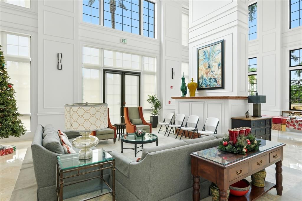 For Sale: $575,000 (1 beds, 1 baths, 815 Square Feet)