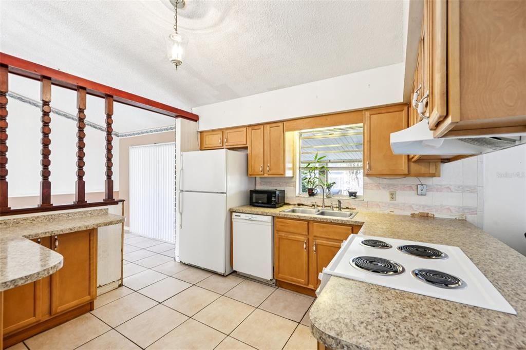 En Venta: $270,000 (3 camas, 2 baños, 1516 Pies cuadrados)