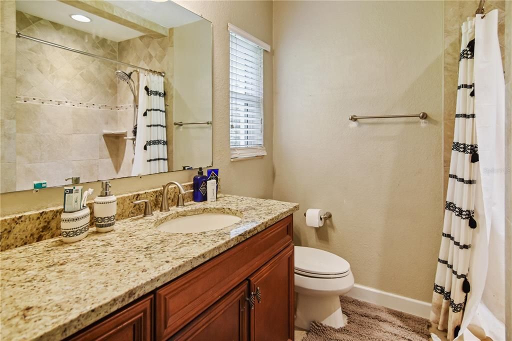 На продажу: $417,000 (3 спален, 2 ванн, 1717 Квадратных фут)