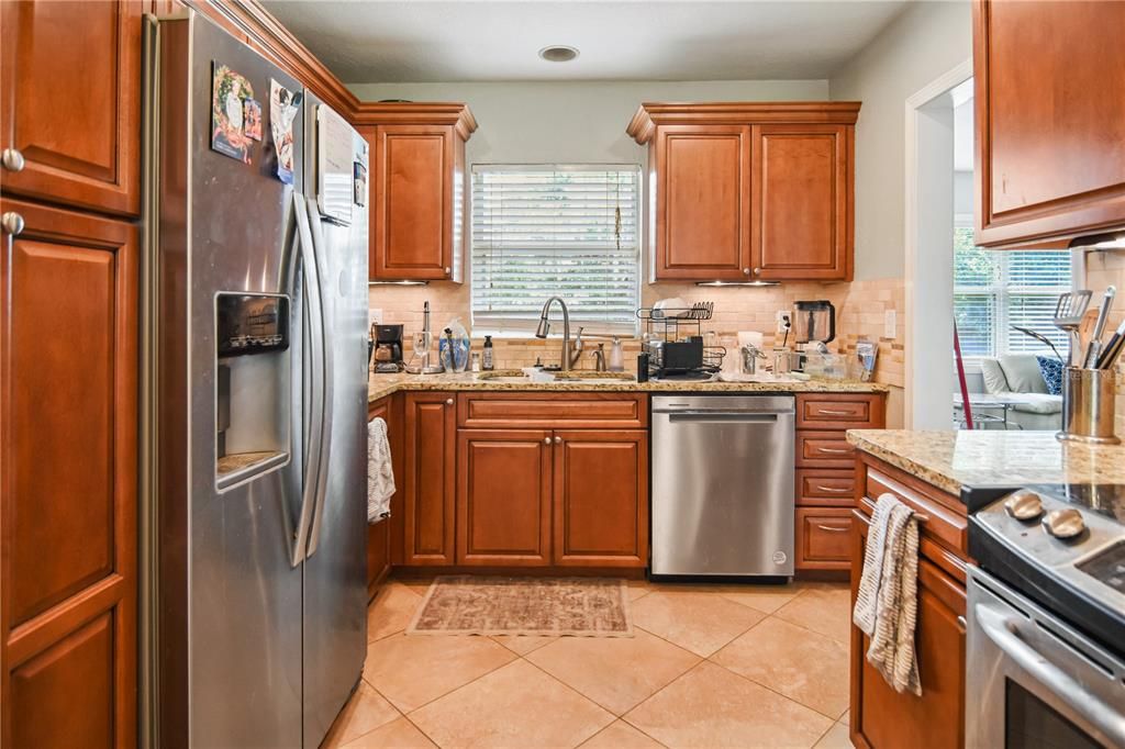 На продажу: $417,000 (3 спален, 2 ванн, 1717 Квадратных фут)