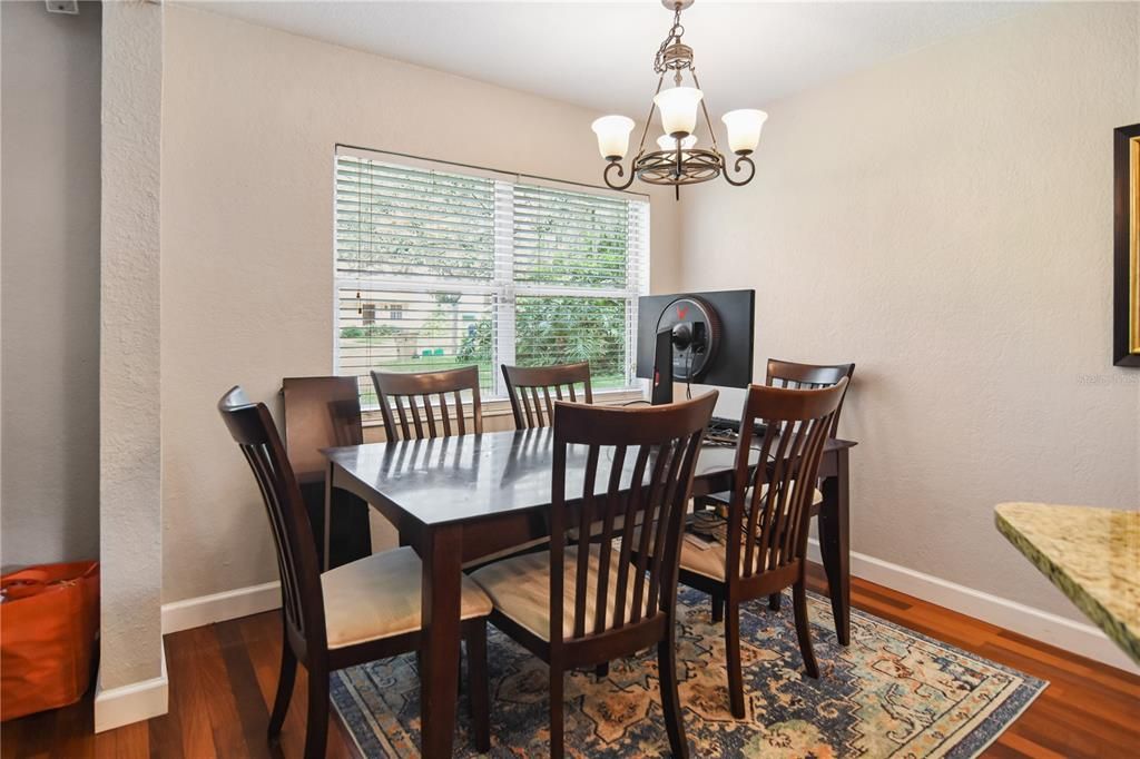 На продажу: $417,000 (3 спален, 2 ванн, 1717 Квадратных фут)