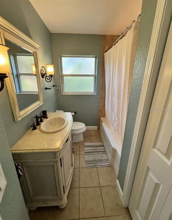 На продажу: $417,000 (3 спален, 2 ванн, 1717 Квадратных фут)