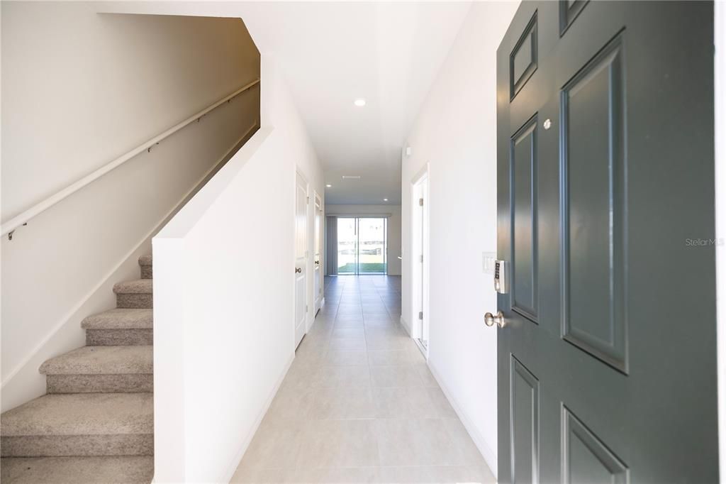 For Rent: $2,095 (3 beds, 2 baths, 1558 Square Feet)