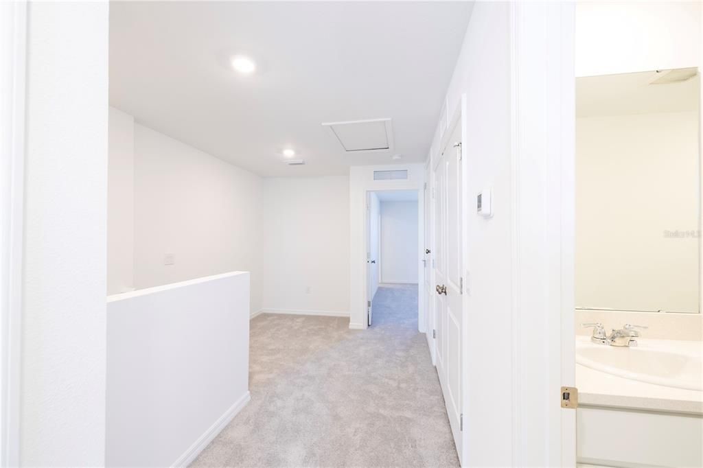 For Rent: $2,095 (3 beds, 2 baths, 1558 Square Feet)