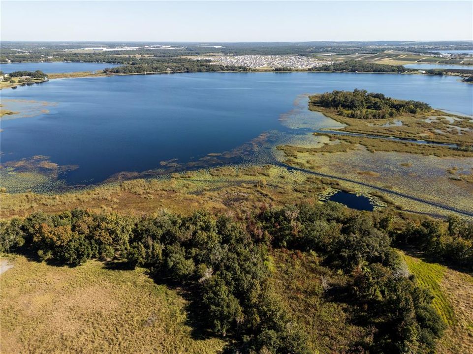 For Rent: $2,095 (3 beds, 2 baths, 1558 Square Feet)