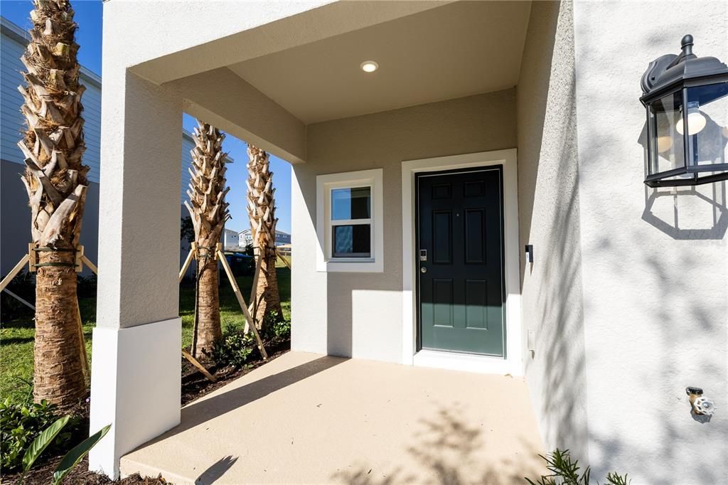 For Rent: $2,095 (3 beds, 2 baths, 1558 Square Feet)