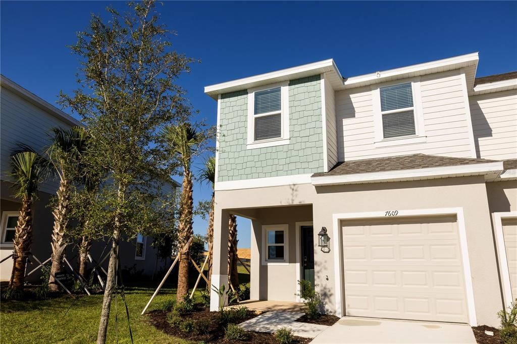 For Rent: $2,095 (3 beds, 2 baths, 1558 Square Feet)