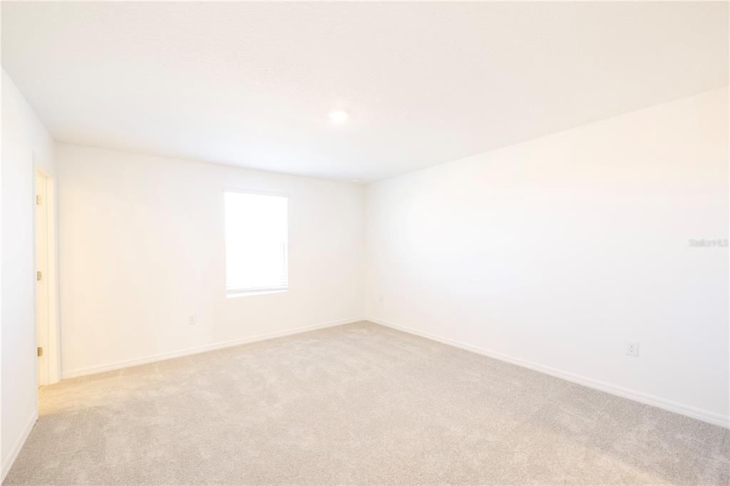 For Rent: $2,095 (3 beds, 2 baths, 1558 Square Feet)