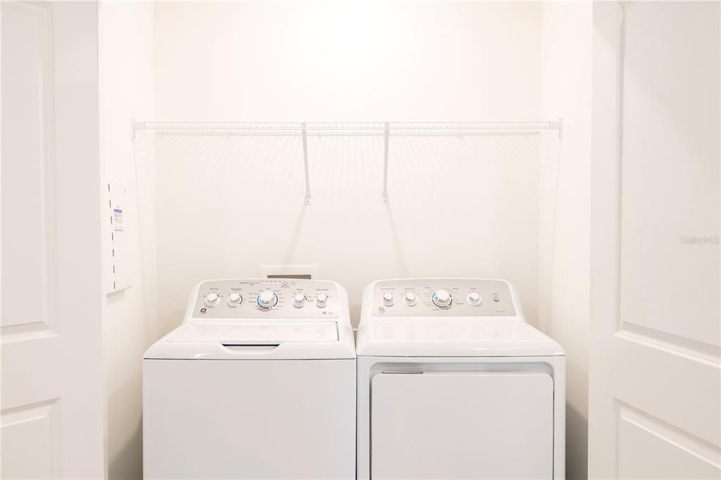 For Rent: $2,095 (3 beds, 2 baths, 1558 Square Feet)