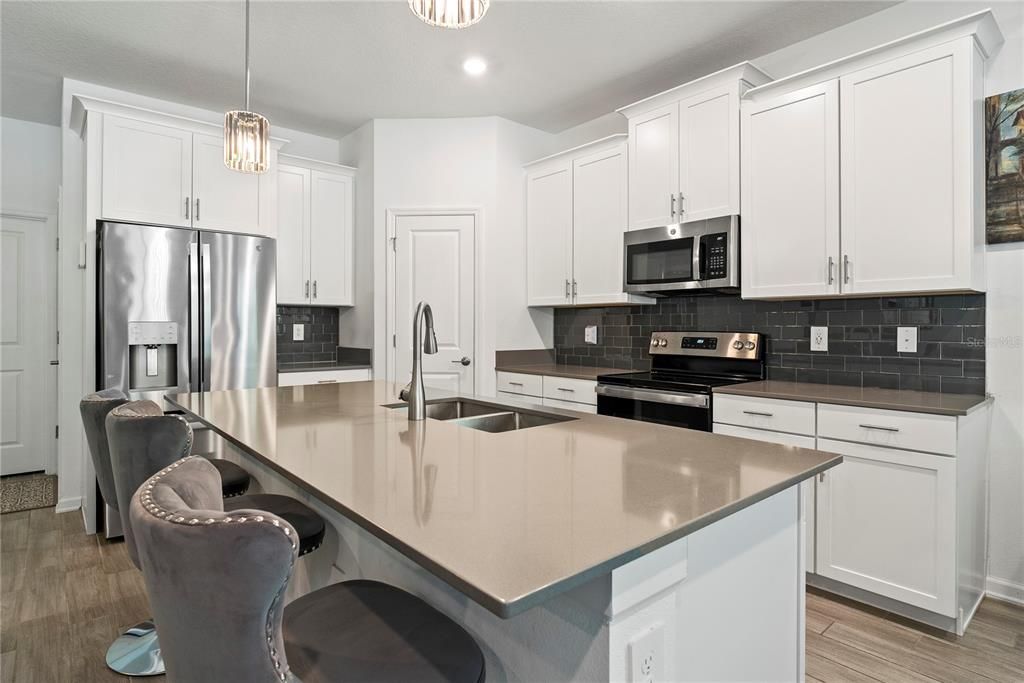 For Sale: $700,000 (5 beds, 3 baths, 3385 Square Feet)