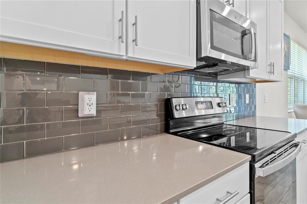 For Sale: $700,000 (5 beds, 3 baths, 3385 Square Feet)