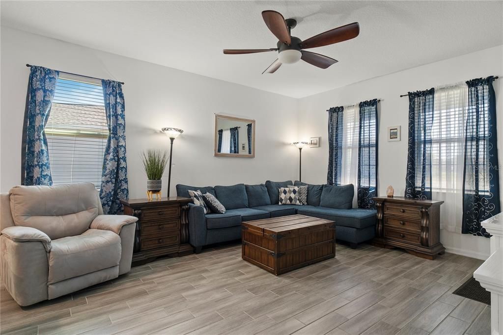 For Sale: $700,000 (5 beds, 3 baths, 3385 Square Feet)