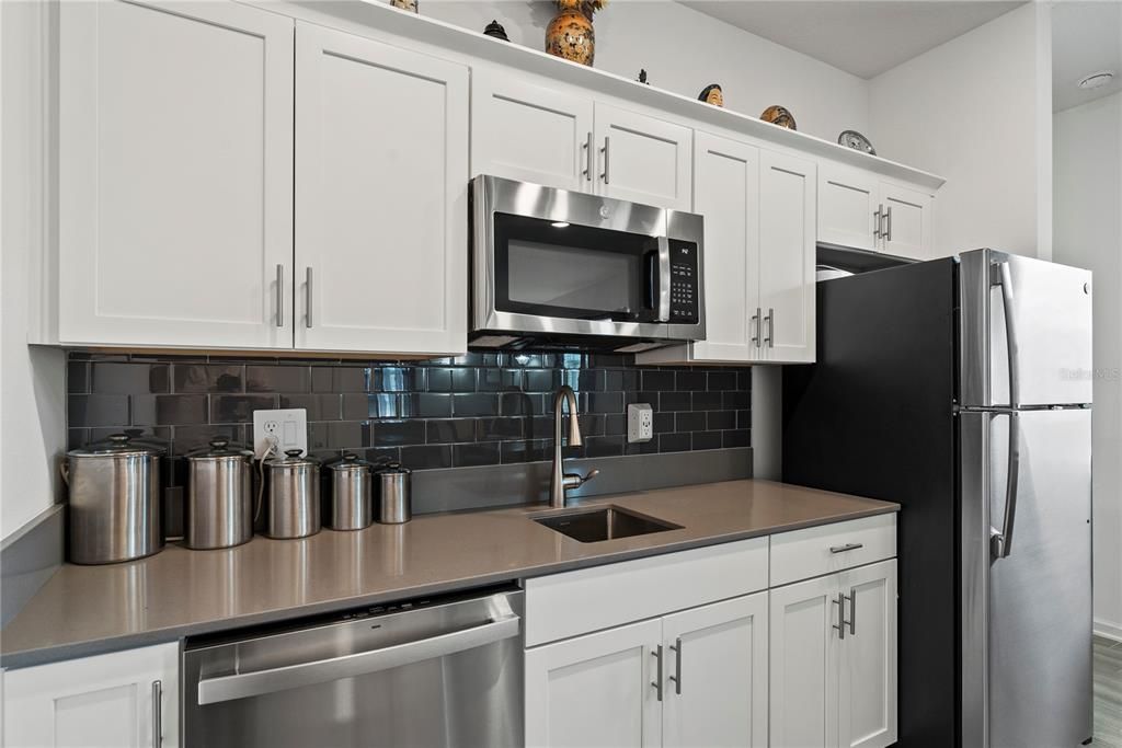 For Sale: $700,000 (5 beds, 3 baths, 3385 Square Feet)