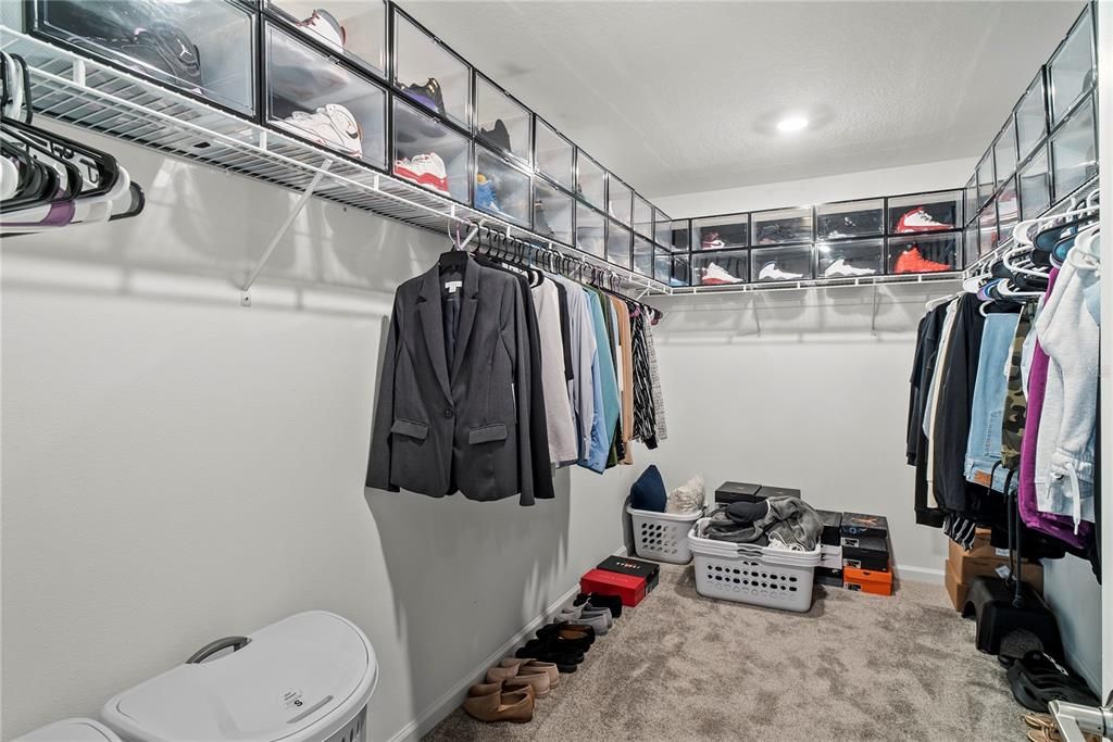 For Sale: $700,000 (5 beds, 3 baths, 3385 Square Feet)