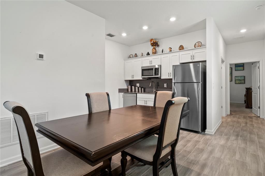 For Sale: $700,000 (5 beds, 3 baths, 3385 Square Feet)