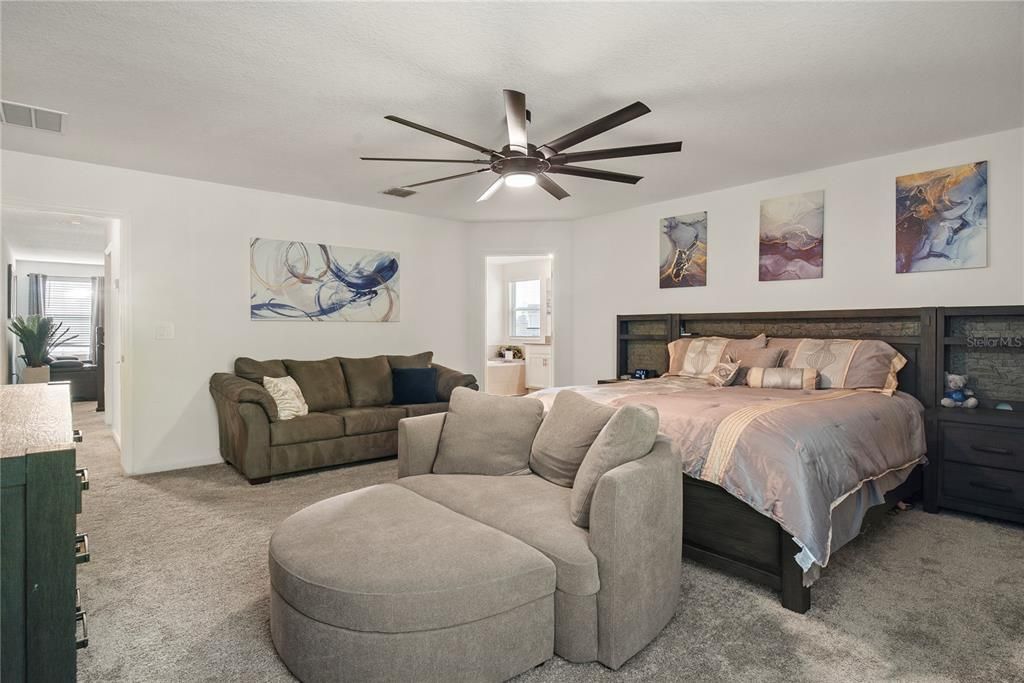 For Sale: $700,000 (5 beds, 3 baths, 3385 Square Feet)