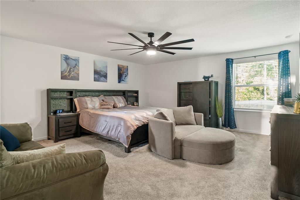 For Sale: $700,000 (5 beds, 3 baths, 3385 Square Feet)