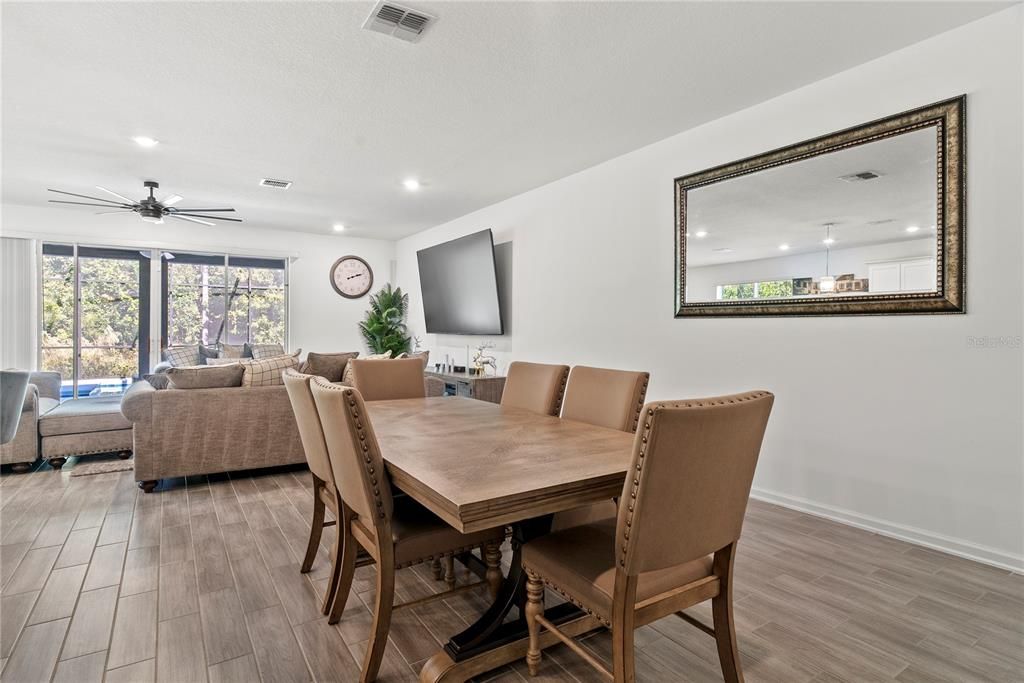 For Sale: $700,000 (5 beds, 3 baths, 3385 Square Feet)