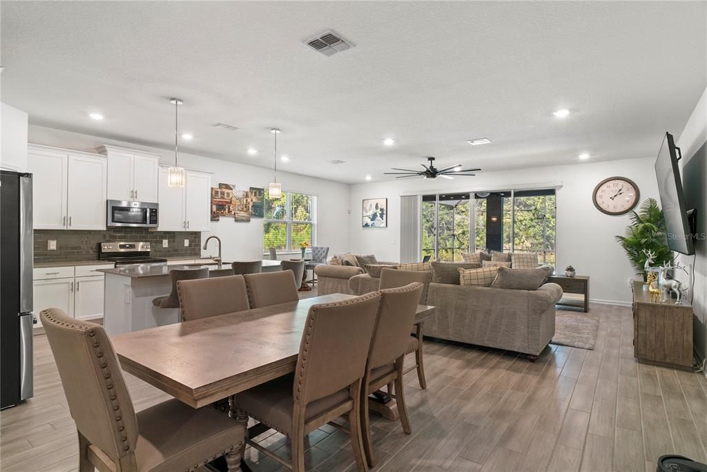 For Sale: $700,000 (5 beds, 3 baths, 3385 Square Feet)