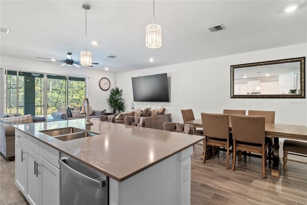 For Sale: $700,000 (5 beds, 3 baths, 3385 Square Feet)