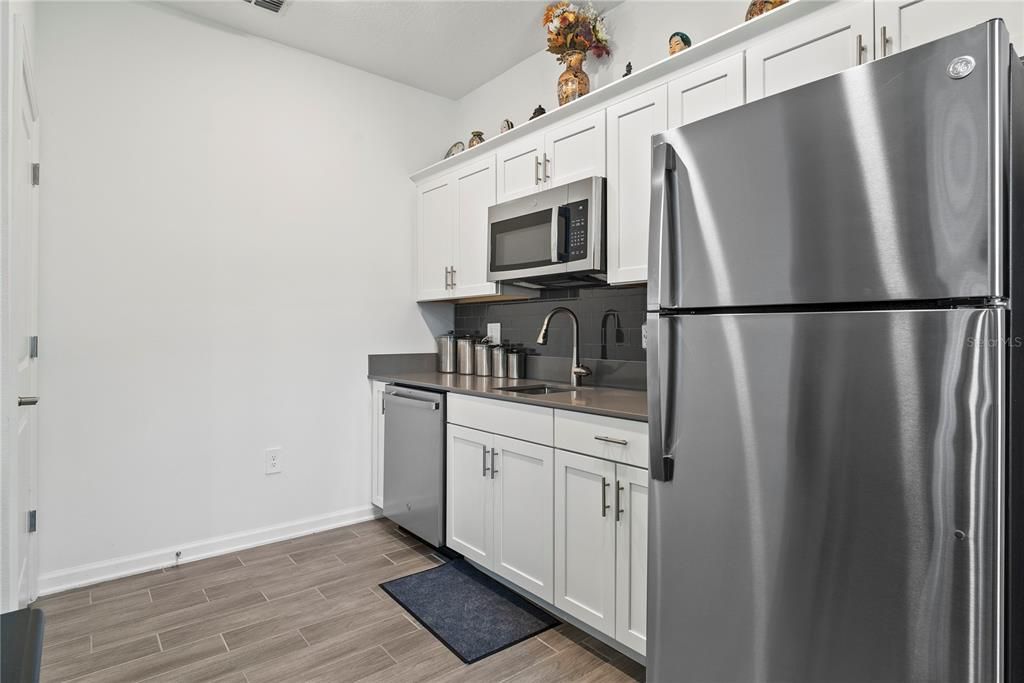 For Sale: $700,000 (5 beds, 3 baths, 3385 Square Feet)