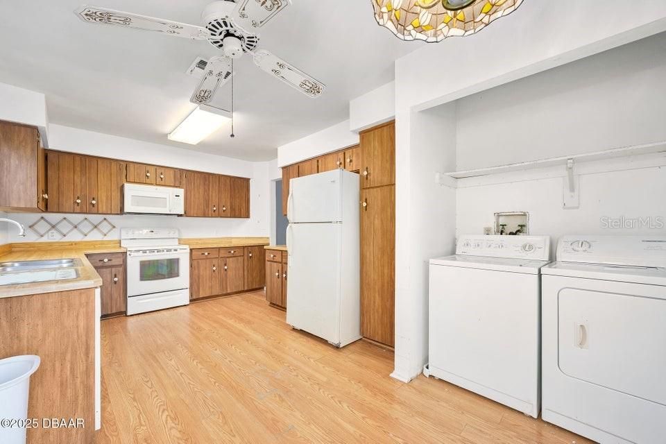 For Sale: $204,900 (3 beds, 2 baths, 1520 Square Feet)